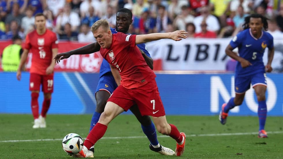 Les Bleus, échoués par la Pologne, se classent deuxièmes du groupe D lors de l’Euro 2024.