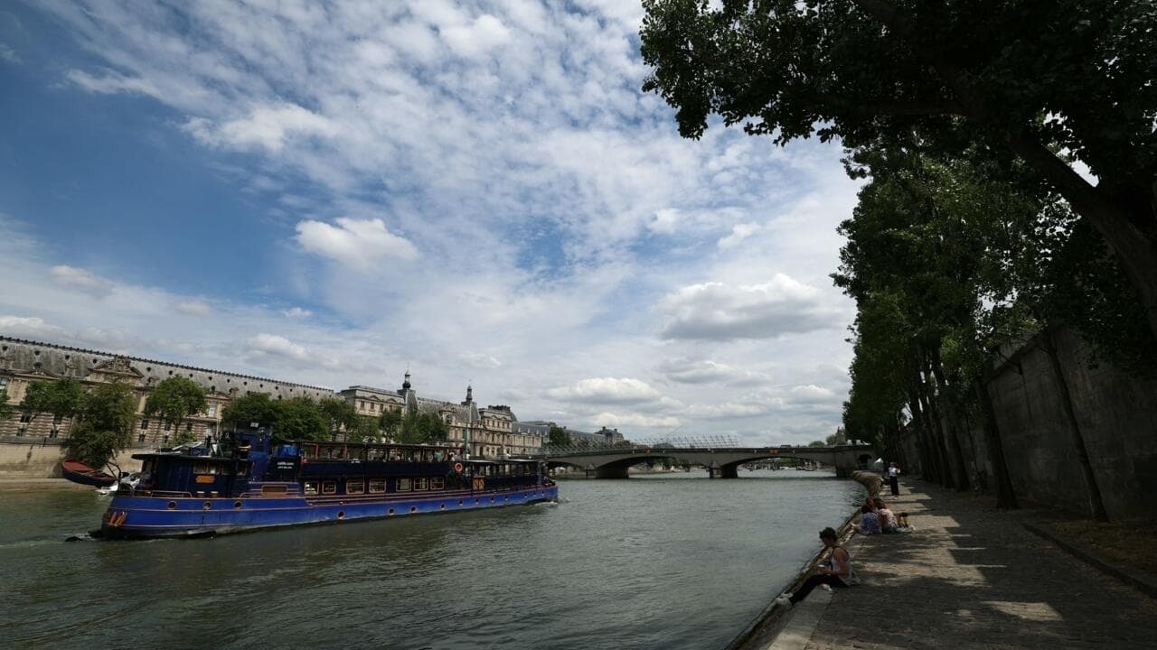 Les Jeux Olympiques de 2024 : la Seine maintient ses normes de baignade.