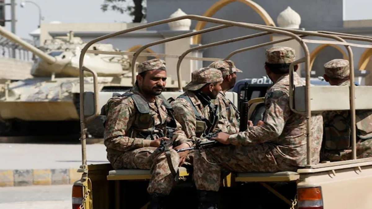 11 policiers tués au Pakistan, attentat majeur