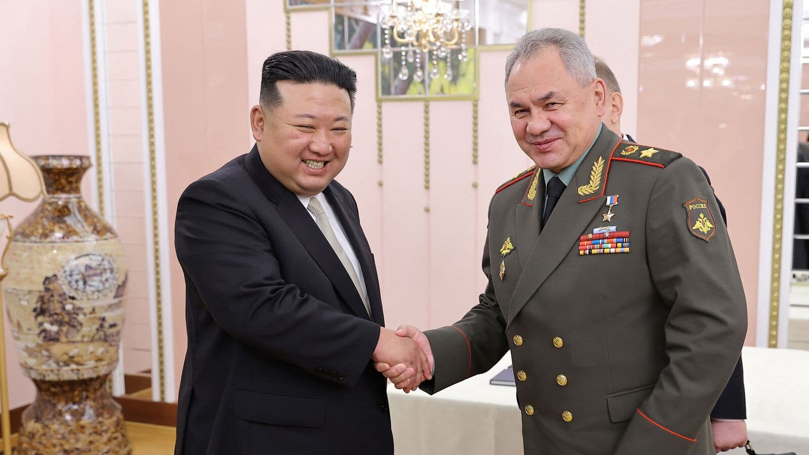 La Corée du Nord s’allie à la Russie Kim Jong-un rencontre Shoigu