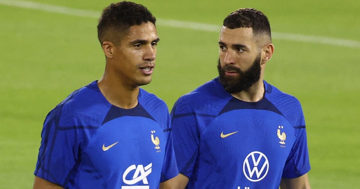 Karim Benzema rend hommage à Raphaël Varane : un adieu émouvant