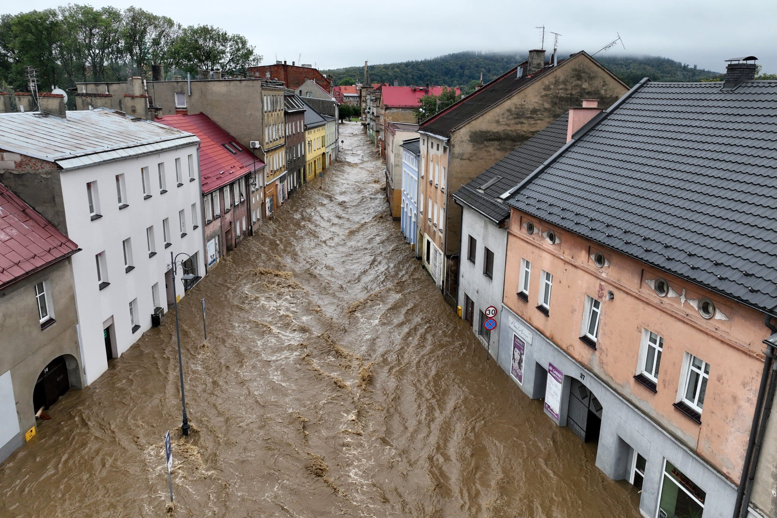 L’Europe inondée Pologne déclare état de catastrophe