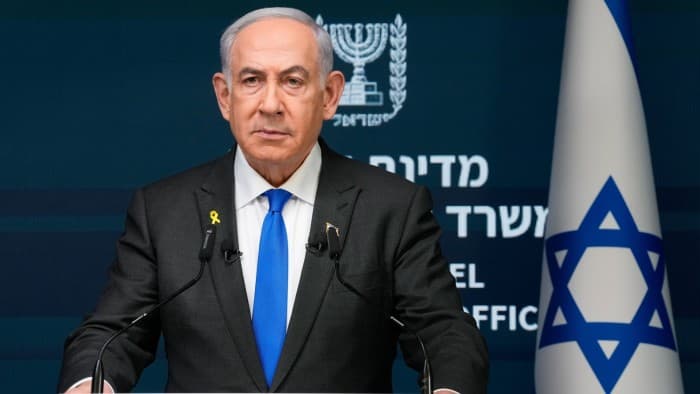 Otages morts: Netanyahu s’excuse, les manifestations continuent