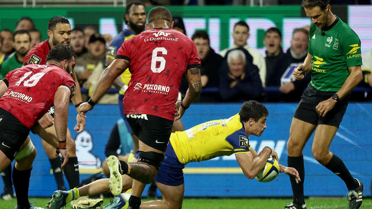 Clermont Triomphe sur Toulon Grâce à l’Ultime Pénalité d’Urdapilleta