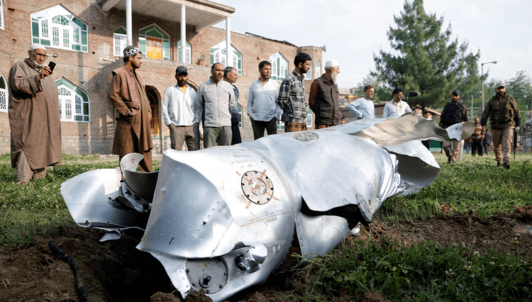 L’armée pakistanaise affirme que cinq avions de chasse indiens se sont écrasés