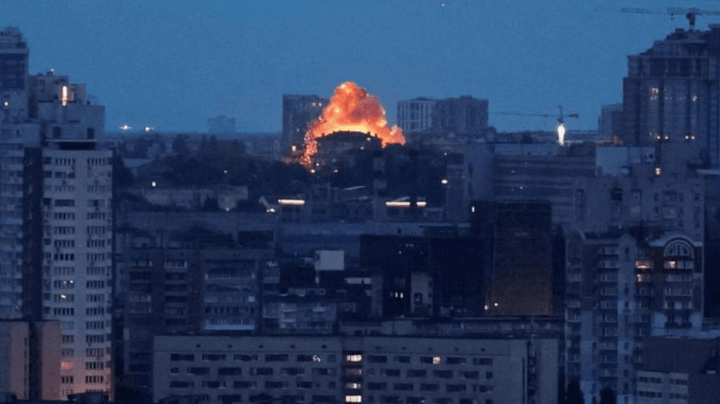 Dizaines de drones sur Kiev et Moscou : attaques nocturnes, au moins deux morts