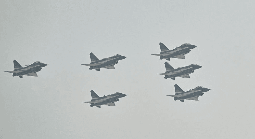 74 avions chinois vers Taïwan : la Chine se prépare à la guerre, franchit le détroit