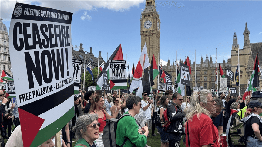 Des dizaines de milliers de manifestants pro-palestiniens défilent à Londres