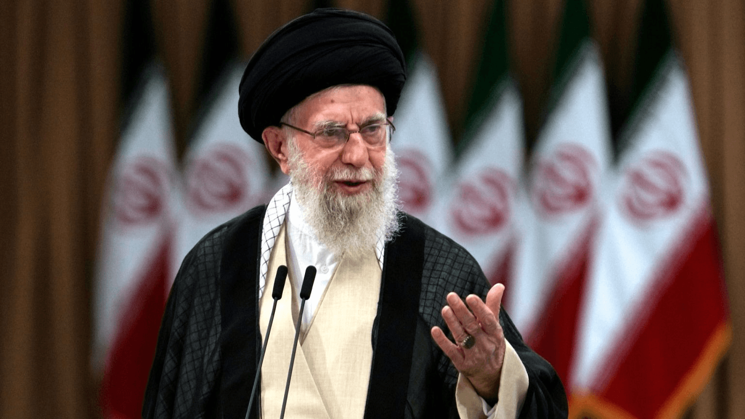 Le leader iranien réagit : Nous avons infligé une lourde gifle aux États-Unis