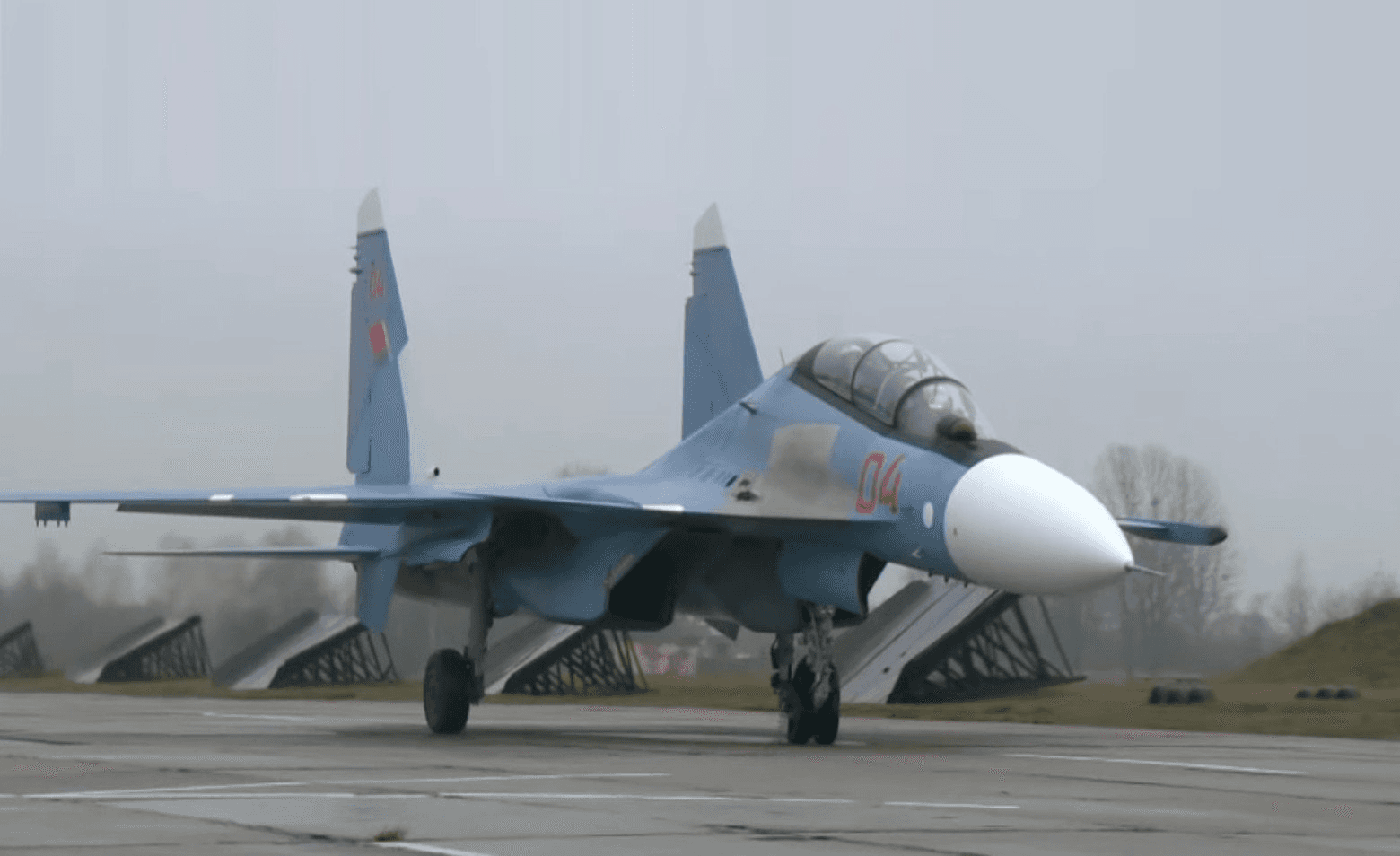 L’Ukraine dit avoir détruit un avion militaire russe et endommagé quatre autres en Crimée