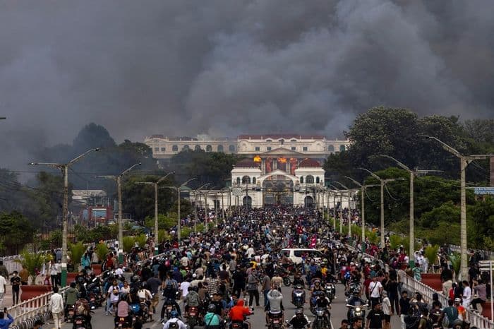 Le Parlement népalais en flammes, bilan des morts en hausse – panique parmi l’élite politique